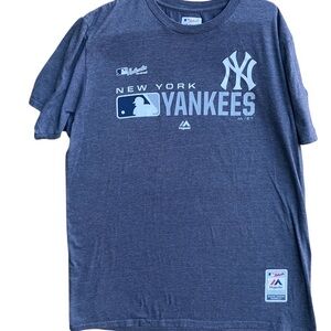 Majestic Gray Yankees Short Sleeve Tee Men's Large